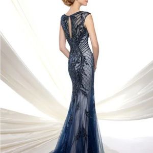 Beautiful MOB dress, navy with nude underlay. Worn for three hours.